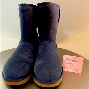 NEW Ugg Classic Boots size 10 w/o box